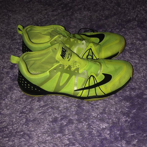 Nike neon yellow and blk detail running shoes - Picture 2 of 3